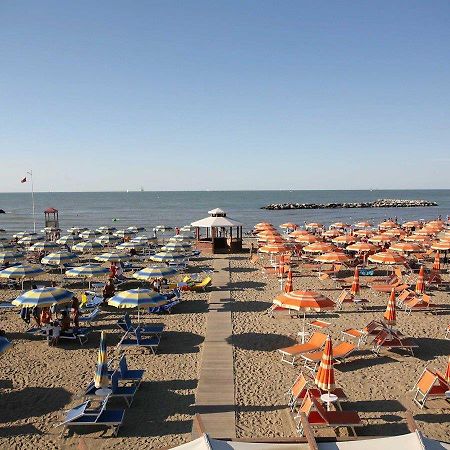 Hotel Savini Rimini Exterior photo